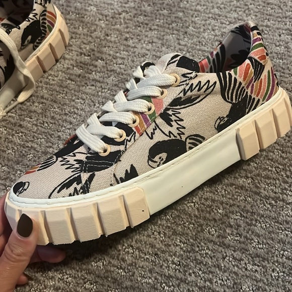 Farm Rio Sneakers - Picture 2 of 5